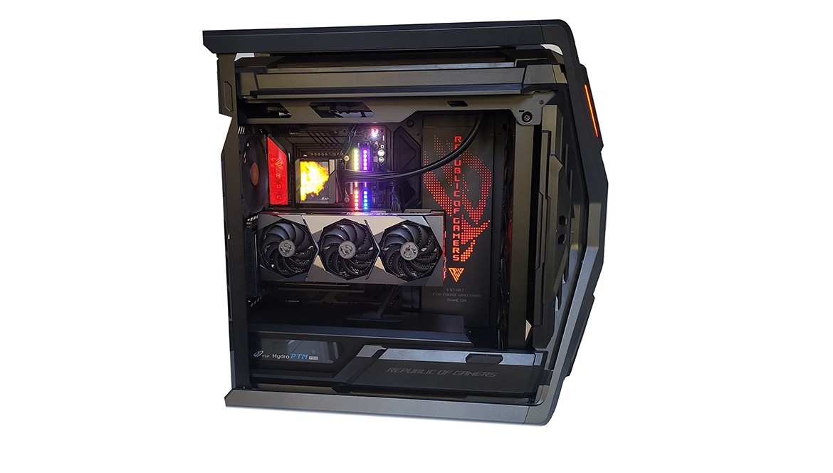 ROG Hyperion GR701, Boîtiers PC